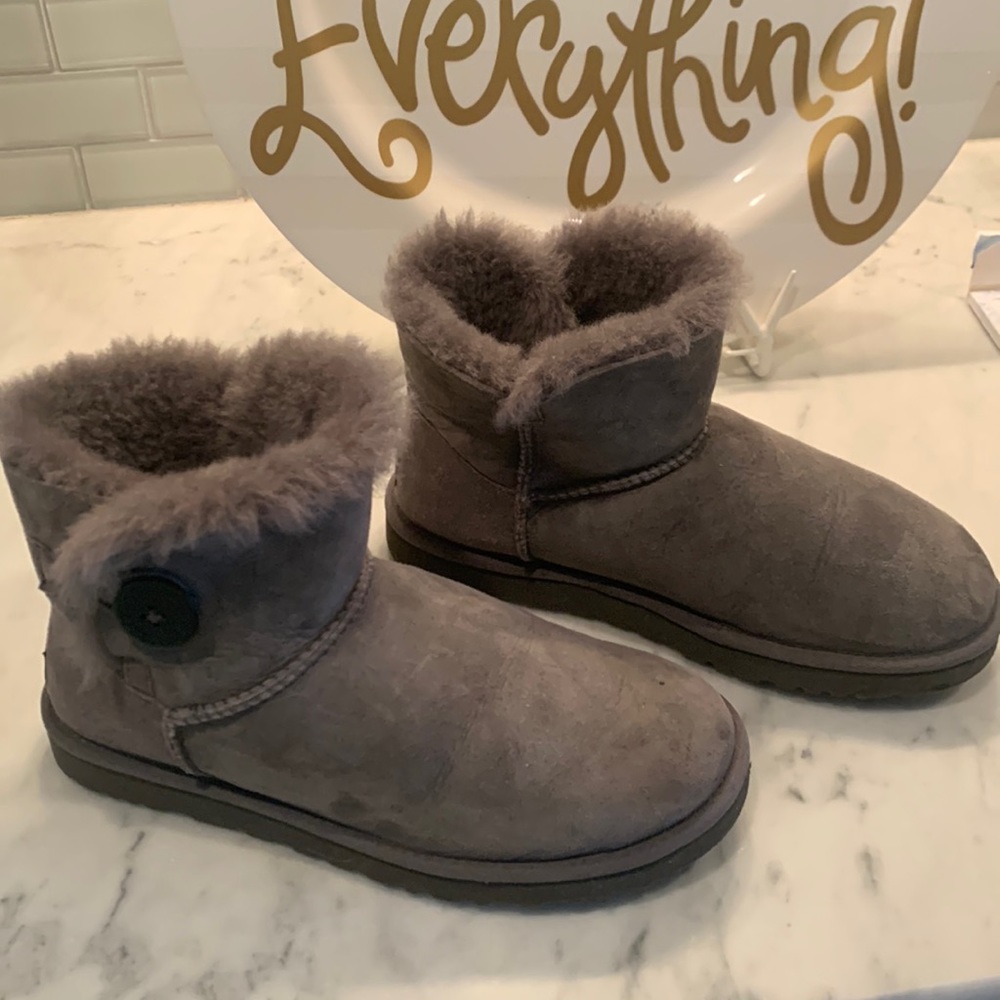 Ugg mini Bailey button boots